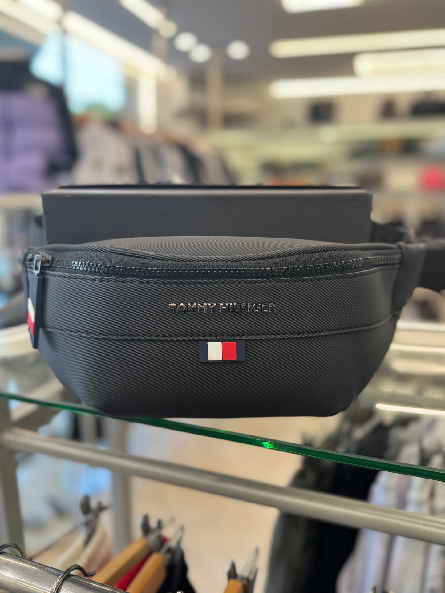 Τσαντάκι Tommy Hilfiger