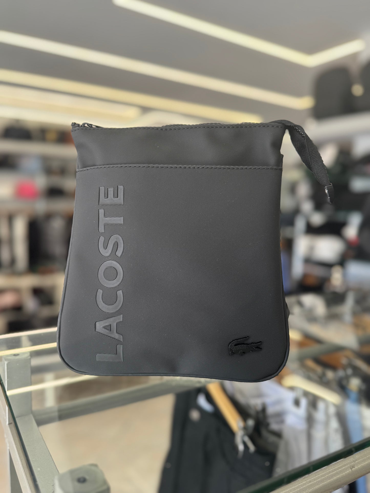 Τσαντάκι Lacoste