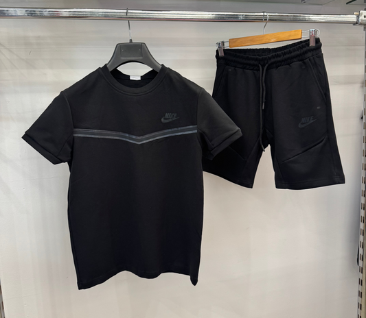 Σετ καλοκαιρινό Nike Τech - Μαύρο