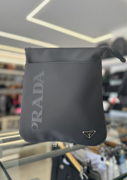 Τσαντάκι Prada