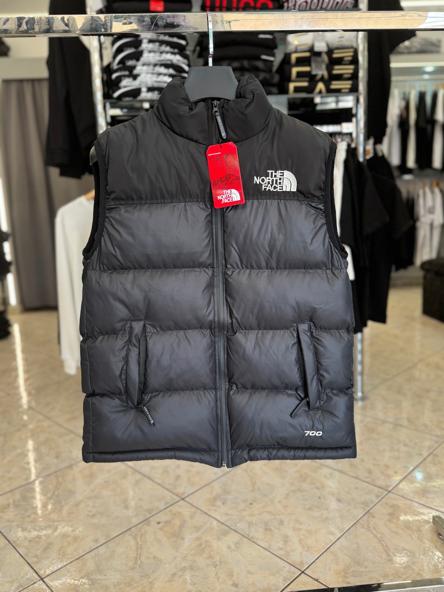 Αμάνικο THE NORTH FACE - Μαύρο