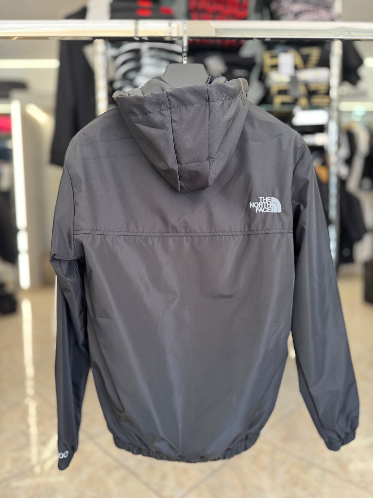 Αντιανεμικό THE NORTH FACE - Total Black